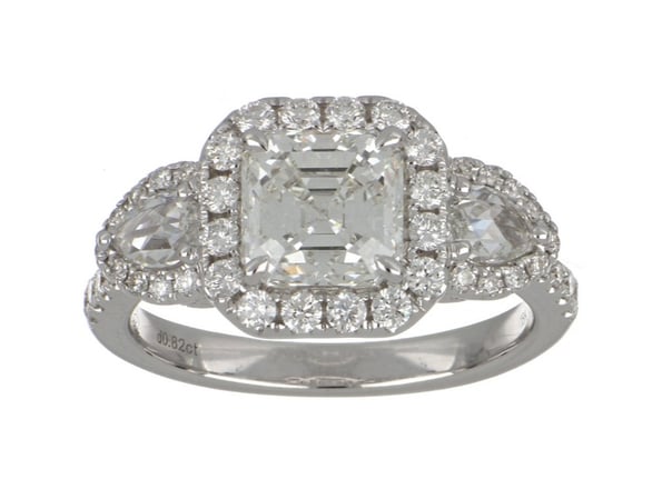 White Diamond Ladies Ring (White Diamond 2.01 cts. White Diamond 0.53 cts. White Diamond 0.29 cts.)